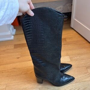 SCHUTZ MARYANA BLACK SIZE 7 CROC